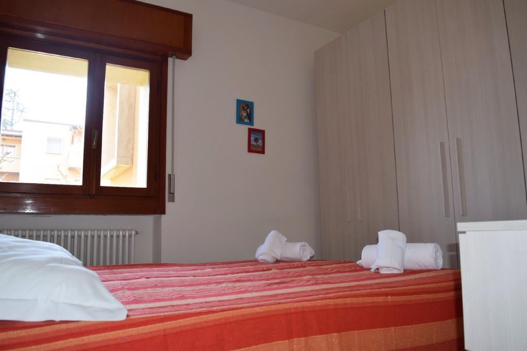 Appartamenti Massimiliano Песк'єра-дель-Гарда Екстер'єр фото